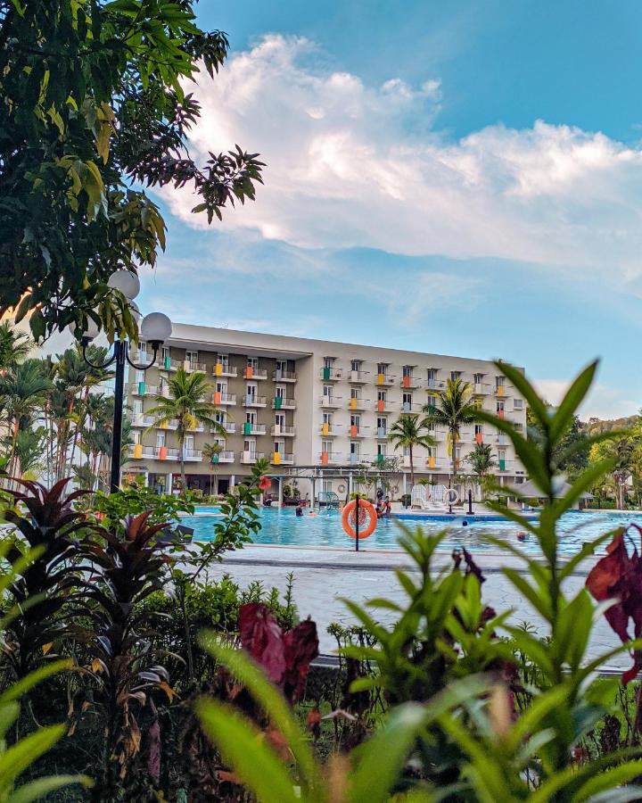 แฮริส รีสอร์ต บาตัม วอเตอร์ฟรอนต์ Hotel Sekupang ภายนอก รูปภาพ