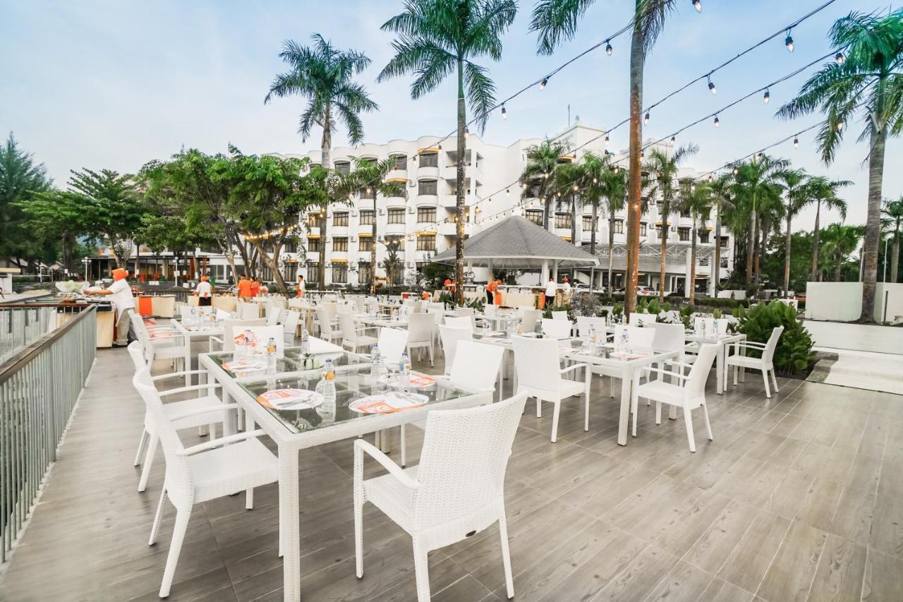 แฮริส รีสอร์ต บาตัม วอเตอร์ฟรอนต์ Hotel Sekupang ภายนอก รูปภาพ