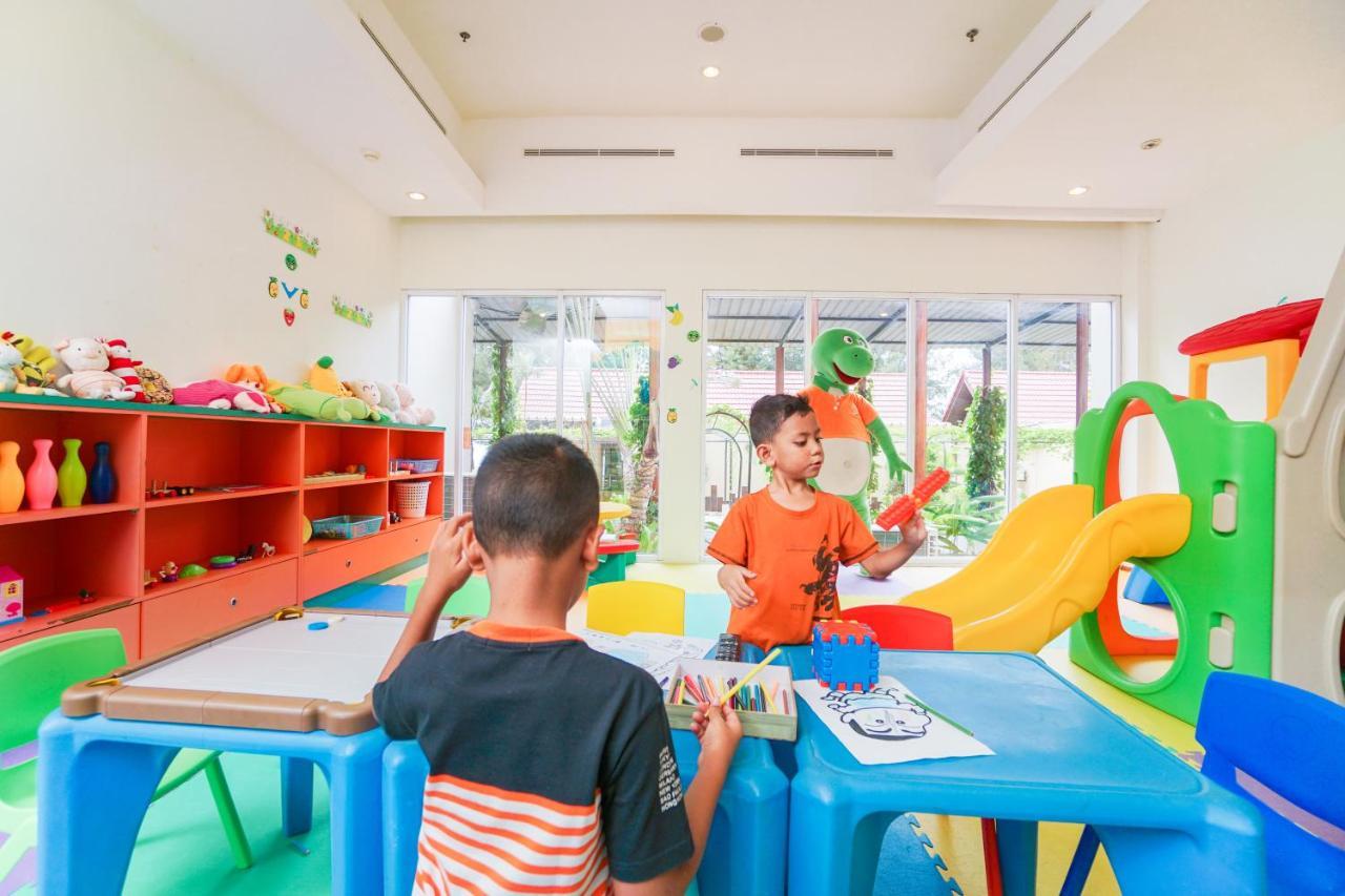 แฮริส รีสอร์ต บาตัม วอเตอร์ฟรอนต์ Hotel Sekupang ภายนอก รูปภาพ